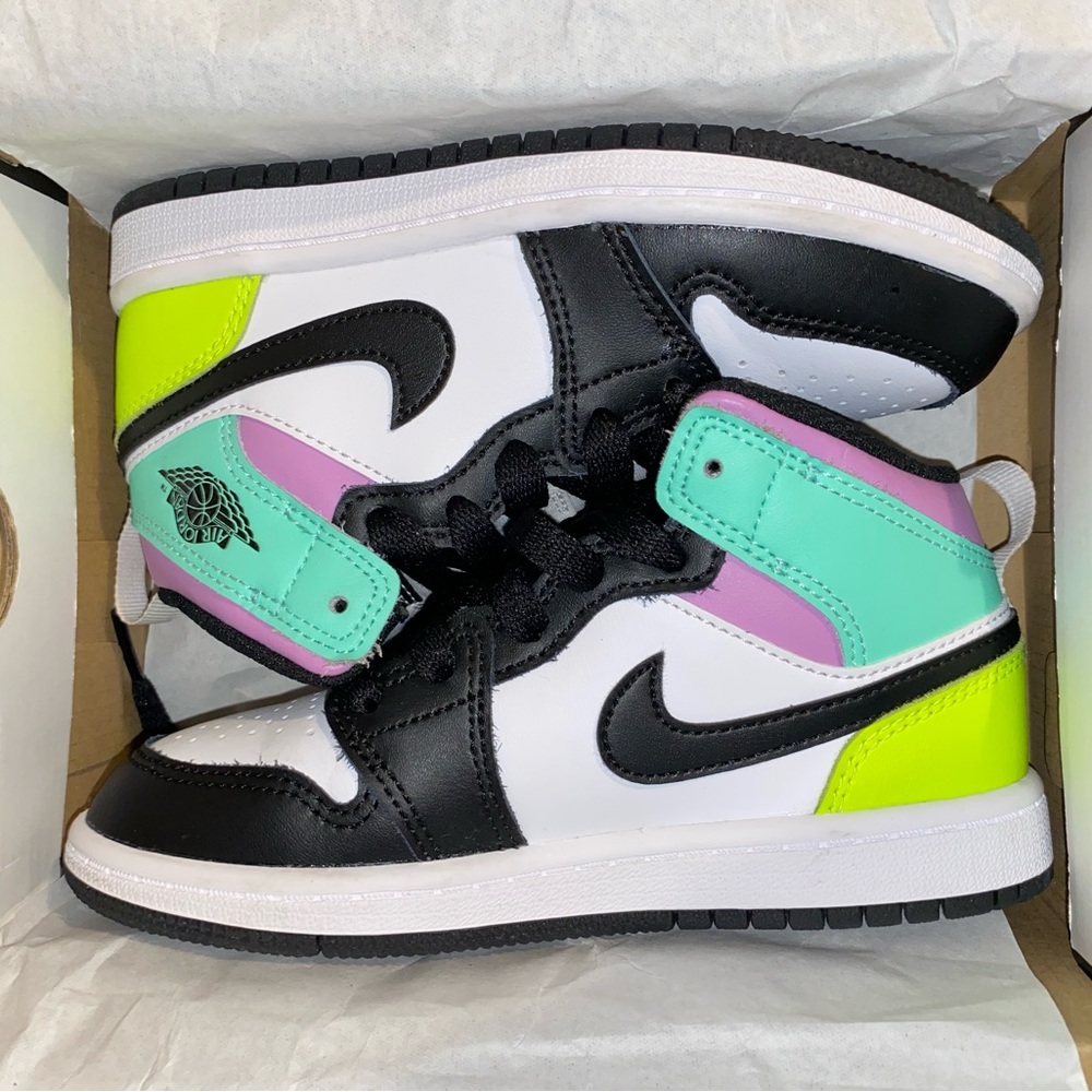 Jordan 1 Mid size 12c